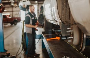 The Connection Between Car Brake Repair and Car Road Safety